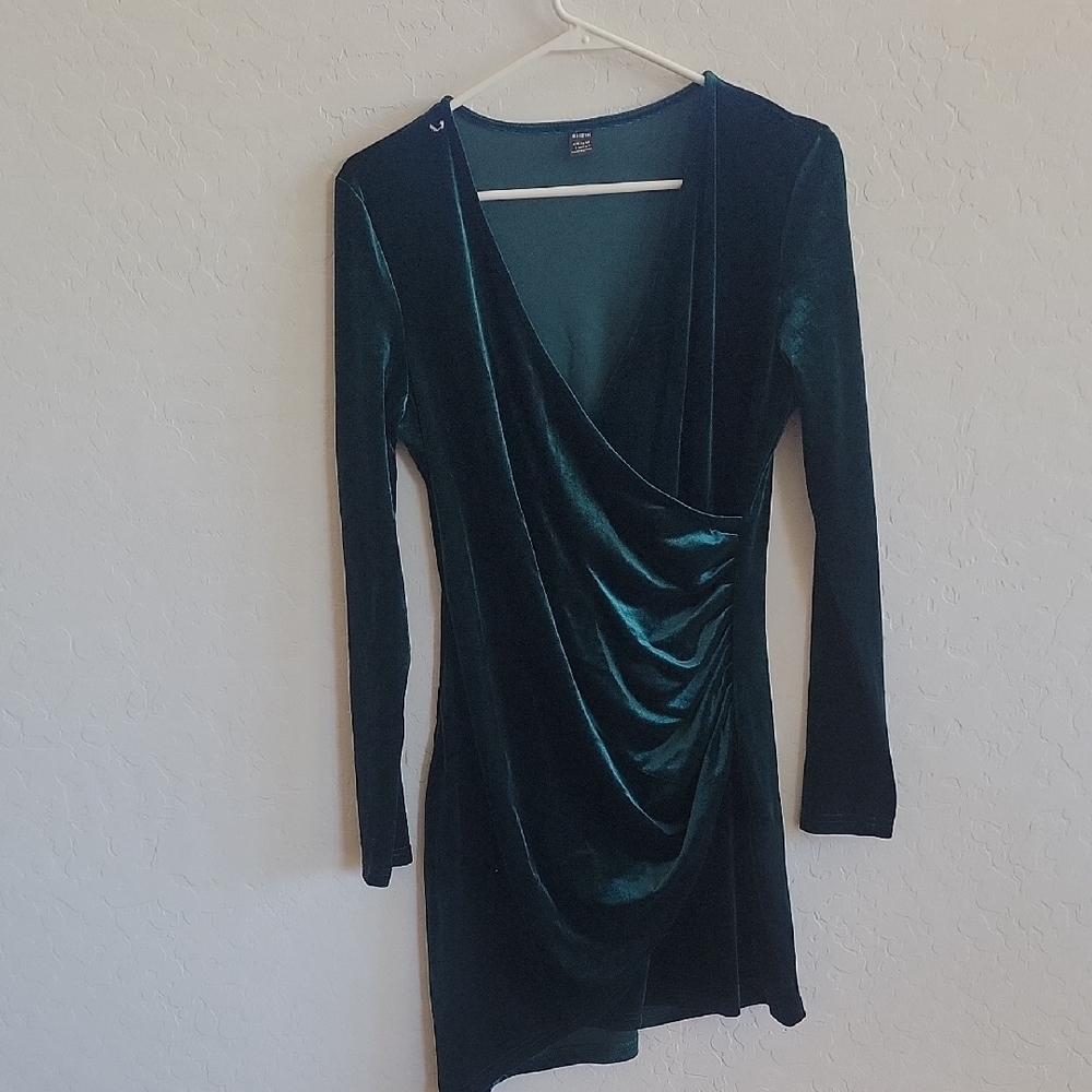 Green Ruched Wrap Bodycon Dress with Plunge Neckline